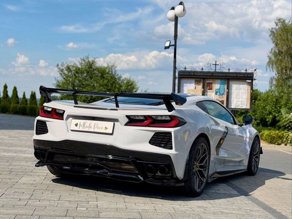 Corvette C8 do Ślubu - Sportowa Ikona, która rozpala Emocje !