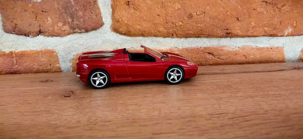 Ferrari 360 Spider skali 1:38