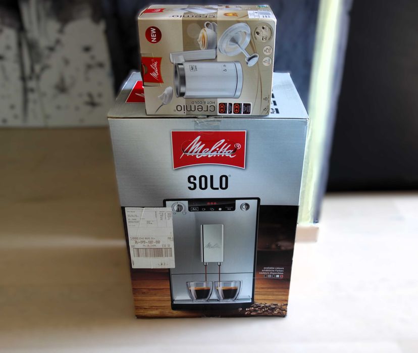 Ekspres automatyczny MELITTA SOLO Pure Black E950-222 + Spieniacz MELITTA CREMIO white