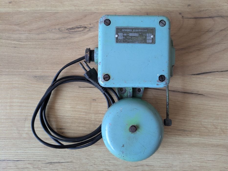Zabytkowy działający dzwonek elektryczny 1975 PRL