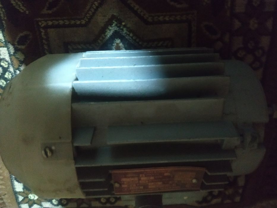 Продам асинхронный электродвигатель АИР 56А4У3