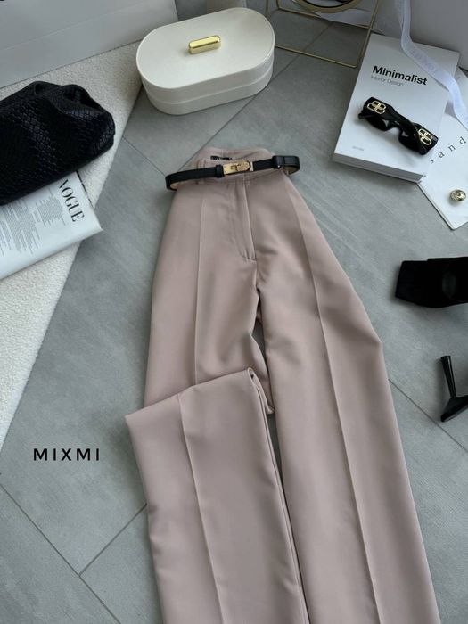 Жіночі брюки класичні