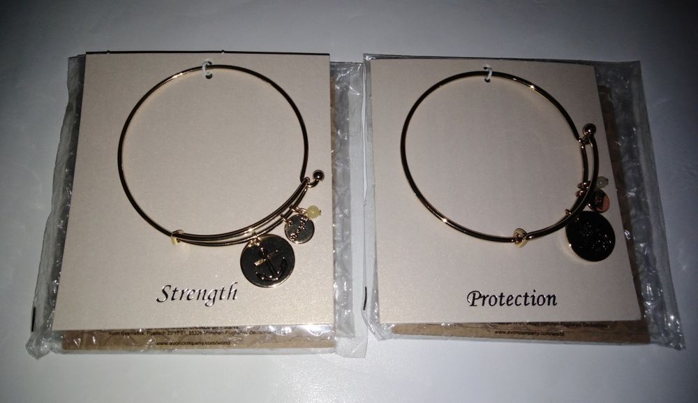 Especial Dia da Mulher - Pulseiras novas Avon