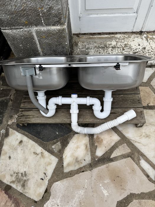 Lava loicas de duas cubas teka