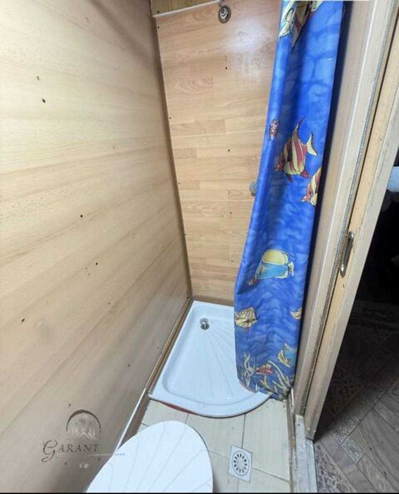 Здається компактний будинок з новим ремонтом, техніка та меблі.