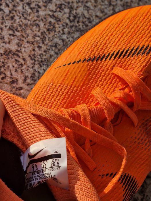 Nike MercurialX Superfly 6 Academy, pertencentes à coleção "Fast At.