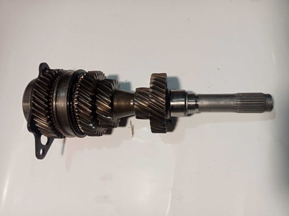 Вал КПП первичный ведущий КПП VW Audi Skoda Seat