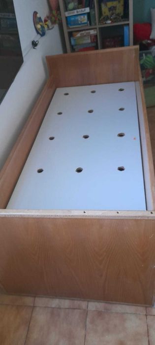 Cama solteiro com 2 gavetões
