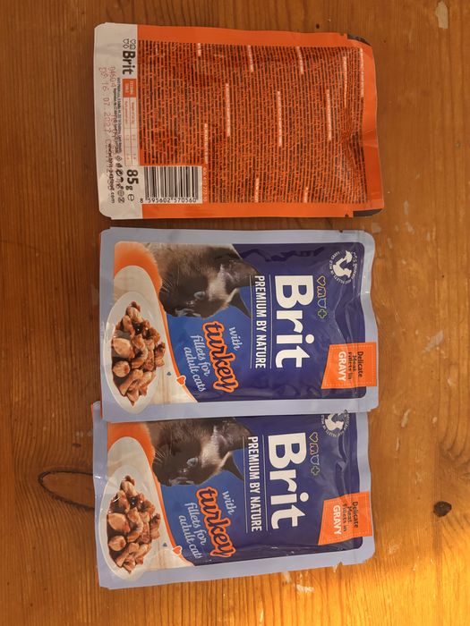 16 saszetek Brit Premium karma dla kota Mix sterilised