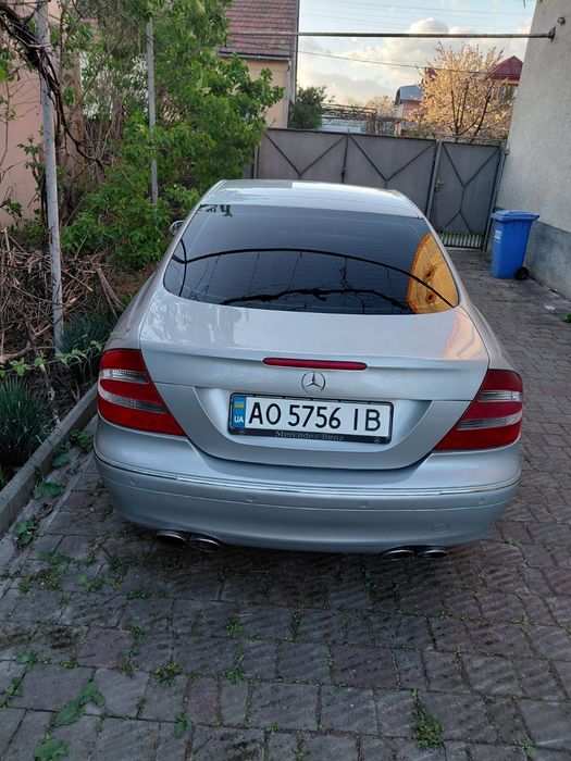 Mercedes  1.8  модель CLK 2004  год