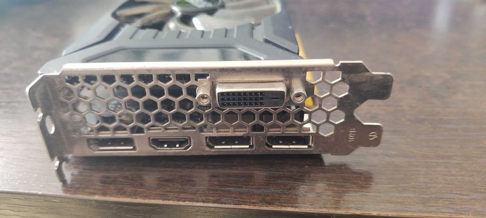 NVIDIA GeForce GTX 1060Ilość pamięci RAM: 6 GB GDDR5