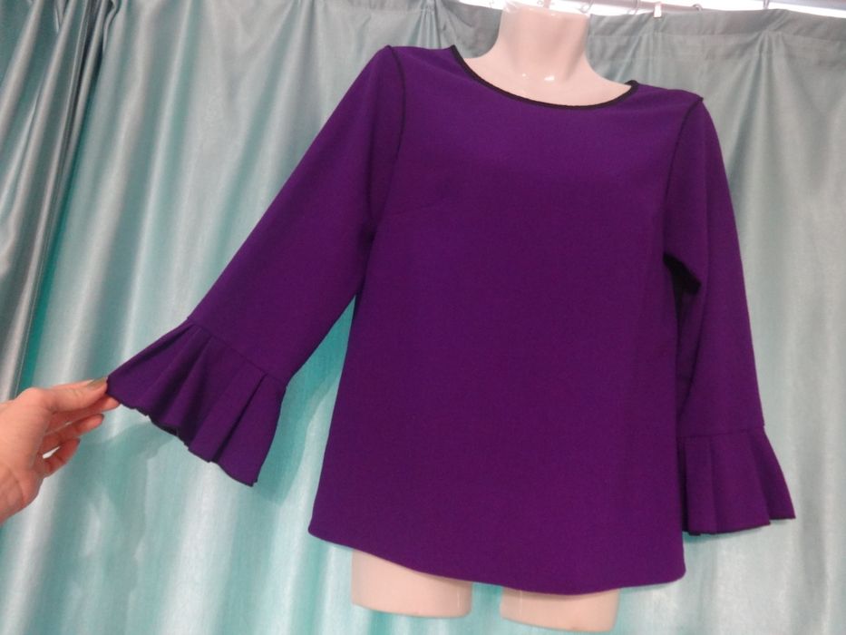 Нарядная фирменная фиолетовая фиолетовая женская блузка блуза 44 46