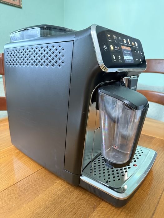 Кавомашина Philips EP5447/90 Series 5400