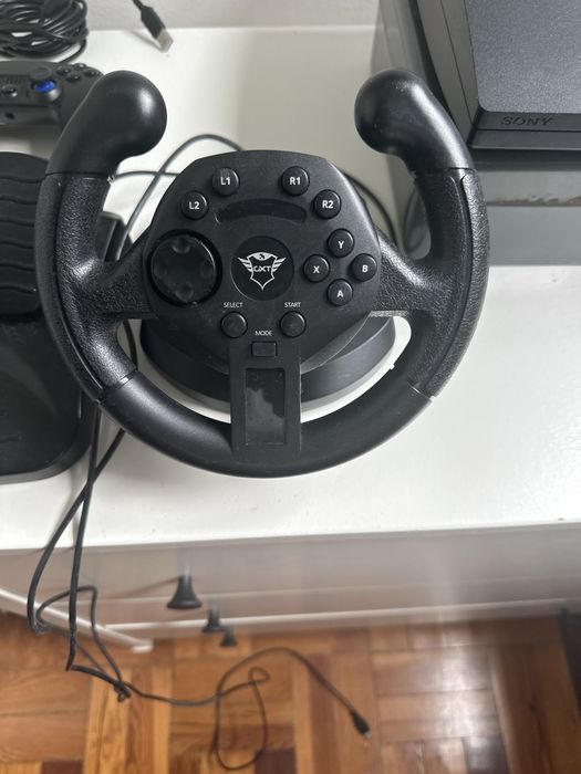 Vendo volante de playstation e Pc