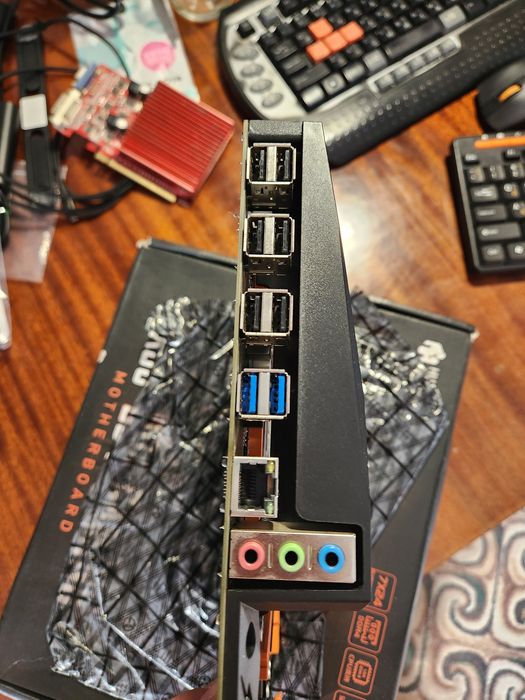 Материнская плата Huananzhi X99-BD4 + Xeon E5 1650v3
