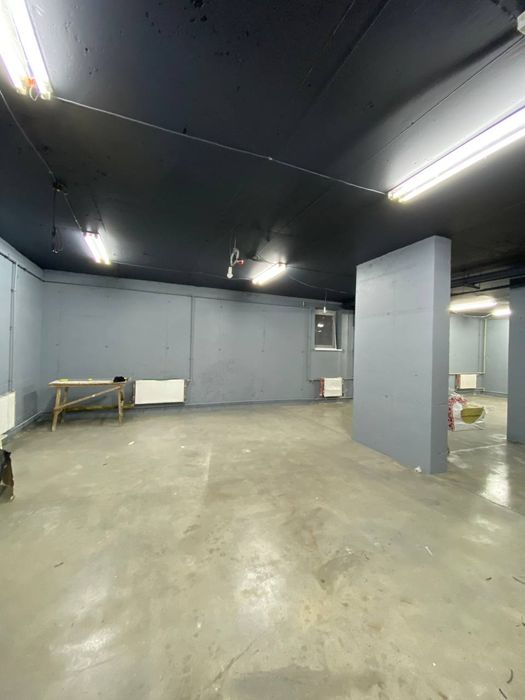 Підвальне приміщення 173.8м2. Центр. Світло завжди