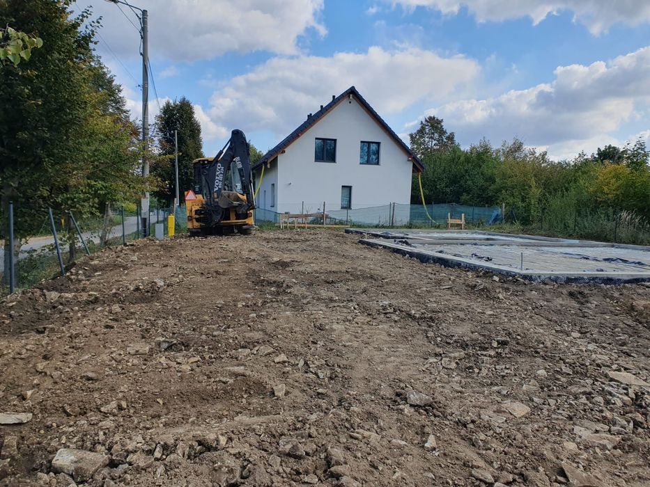 Uslugi koparko-ładowarką oraz minikoparką
