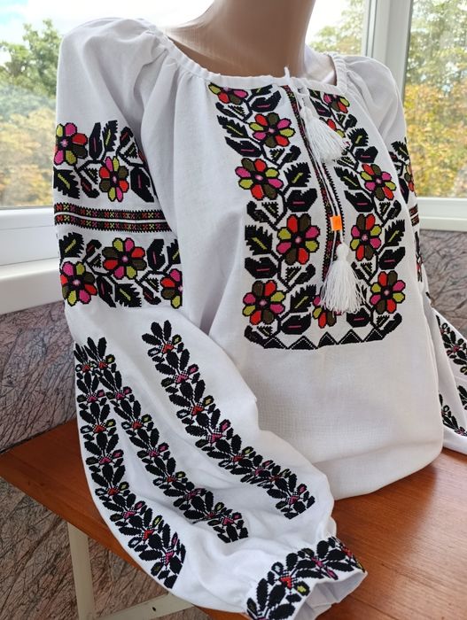 Вишиванки жіночі