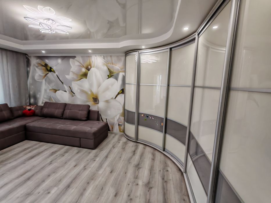 2к в центре Дружковки с евроремонтом лифт Французская 79 ледовая арена