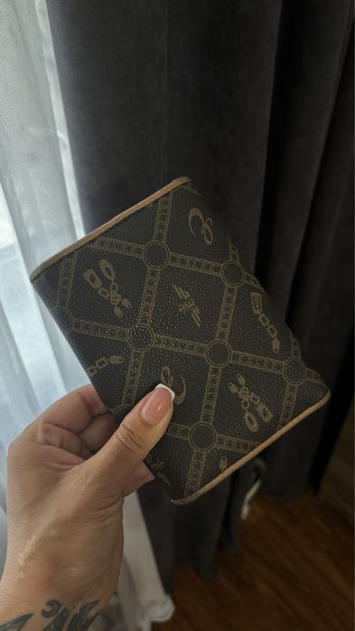 Продаю гаманець