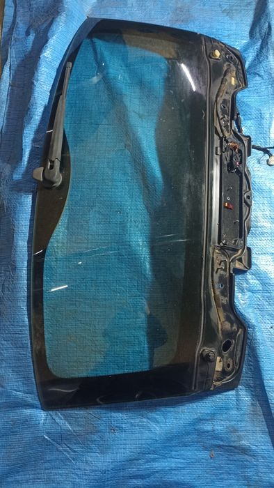 Скло кришки багажника BMW 3 E91 2005-2012