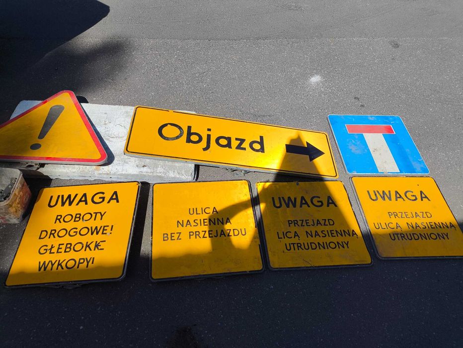 Znaki drogowe informacyjne
