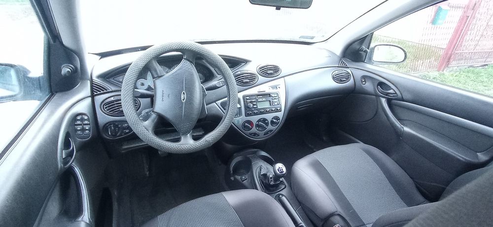 Ford Focus 1 hatchback 5d benzyna 1.6 LPG ! dłuie opłaty !