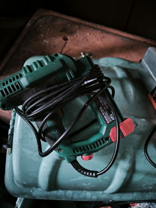 Rebarbadora, pistola de pregos/agrafos e plaina