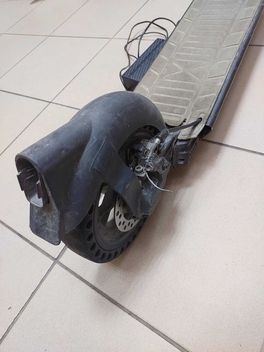 Електросамокат 5th Wheel M2