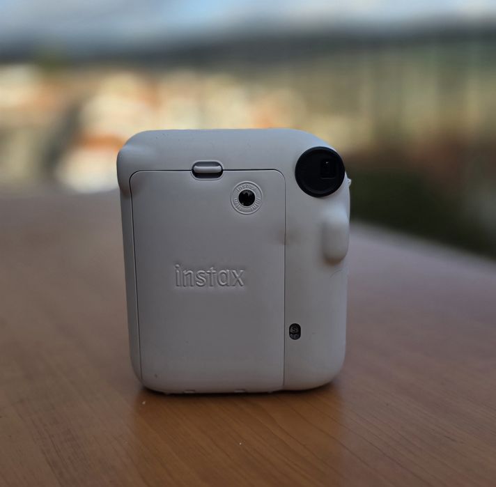 Máquina fotográfica instantânea instax mini 12