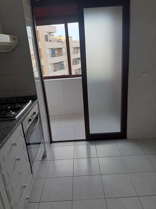 [Arrenda-se] Apartamento T2 na cidade de Paredes