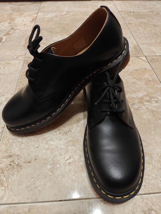 Чоловіче взуття Dr. Martens