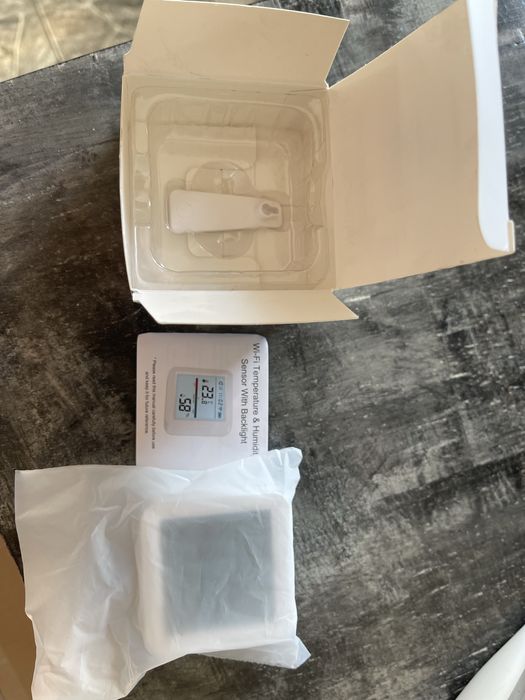 Czujnik temperatury i wilgotności wi-fi Tuya Smart