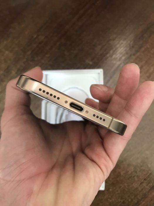 IPhone 16 Pro Max  Desert 256gb