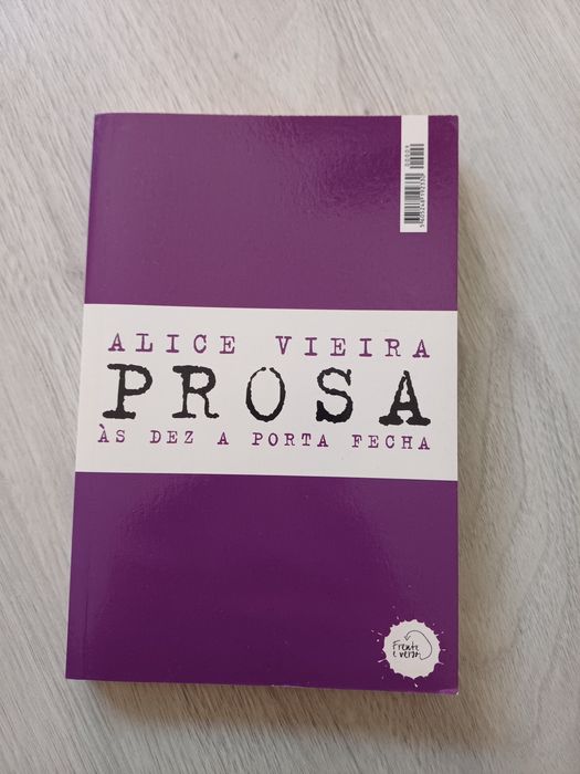 2-in-1 book of prose and poetry by Alice Vieira.