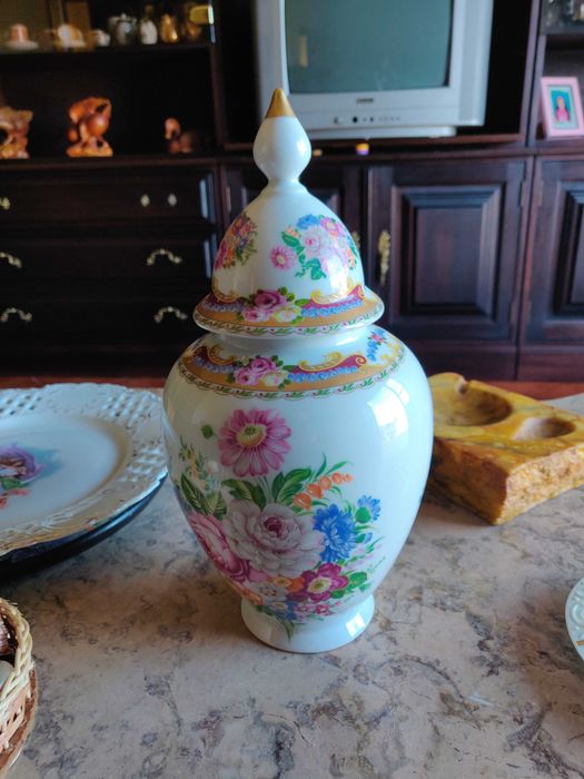 Vasos antigos muito bonitos