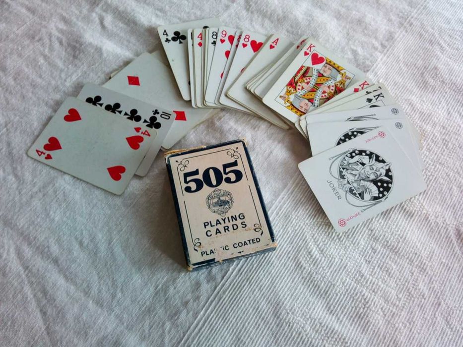 Baralho de cartas VINTAGE da década de 90, semi novo!