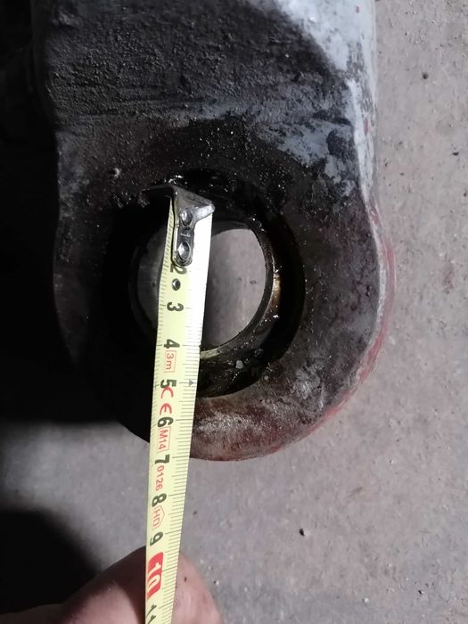 Sprzedam siłownik hydrauliczny.