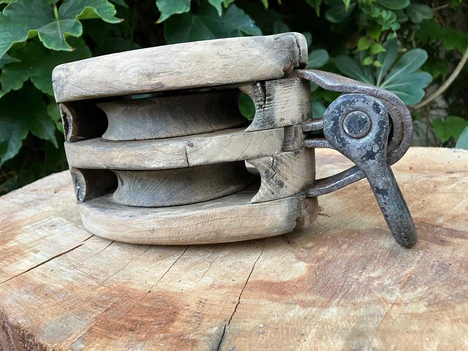 Moitão náutico (duas roldanas) antigo