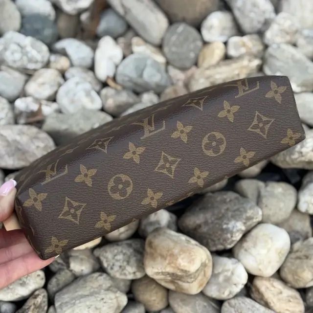 Косметичка Louis Vuitton шкіра