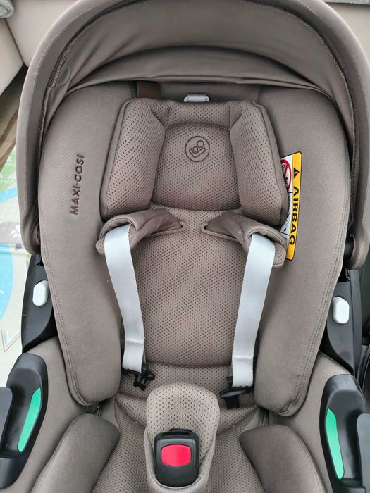 Fotelik Maxi Cosi Pebble Pro2 360 + baza