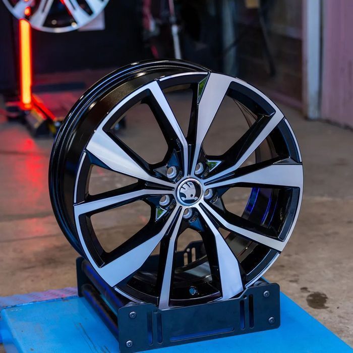 NOWE ORYGINALNE Felgi aluminiowe 18" Skoda Fabia RS Scala Kamiq