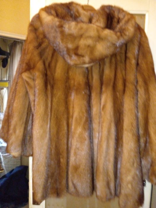 Продам норковую шубку б.у.