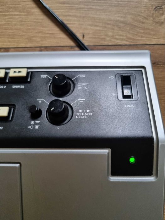 Magnetofon Sanyo zabytkowe