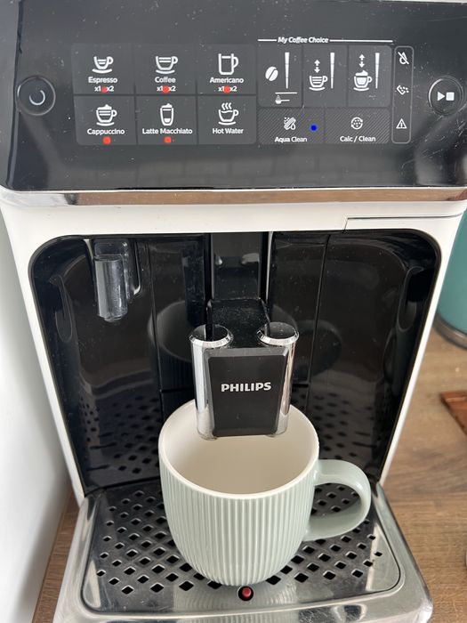 Ekspres Philips LatteGo EP3243