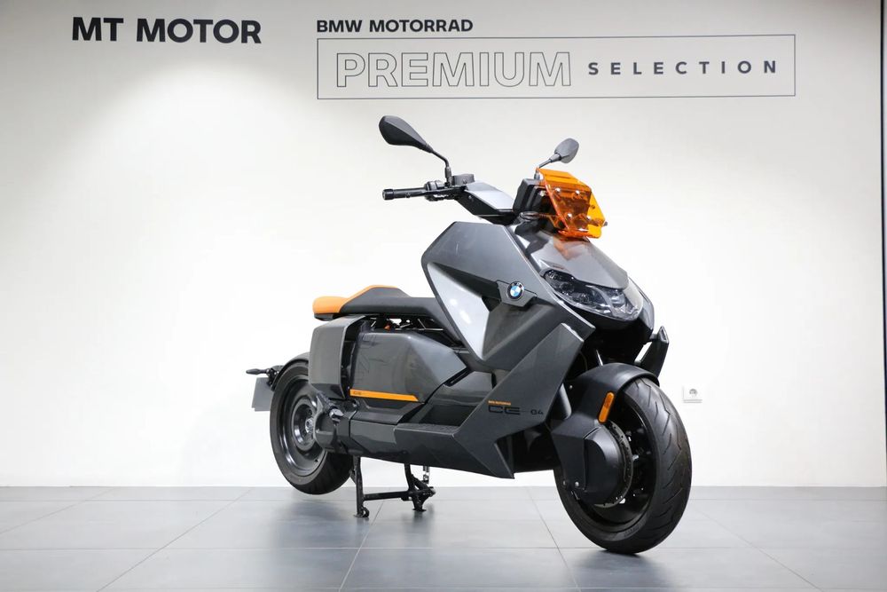 BMW CE 04