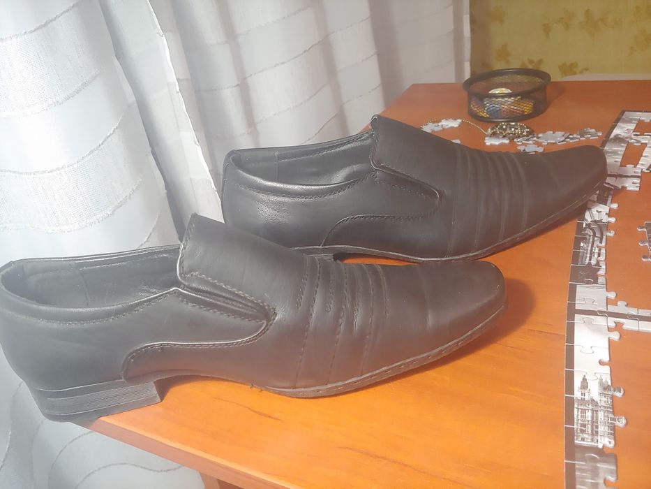Чоловічі туфлі .