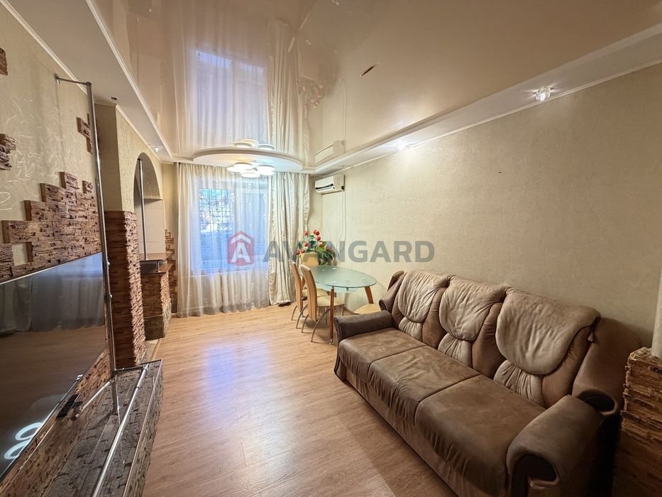 Продаж 3 к квартири. Бочарова. 2 Шевченкывський