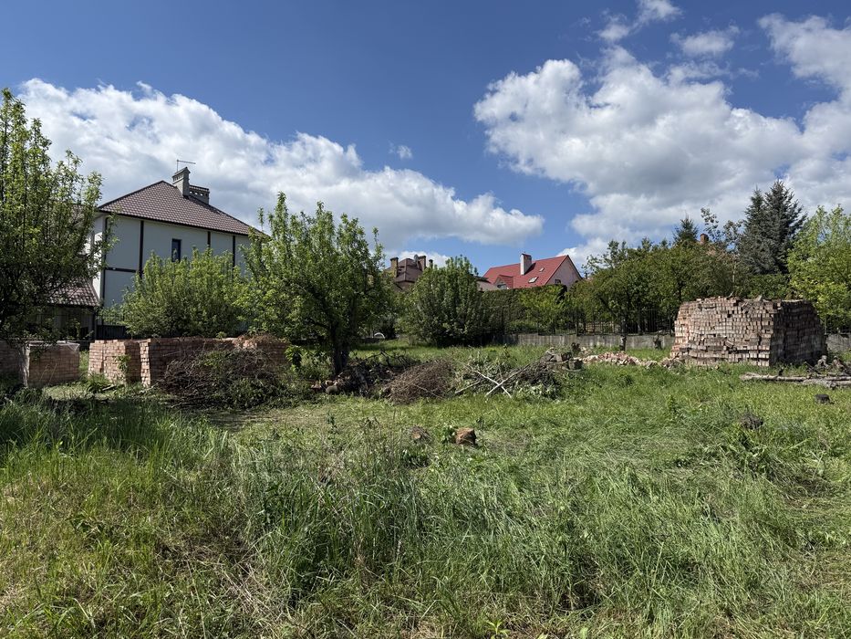 Продаж земельної ділянки на Дослідній станції