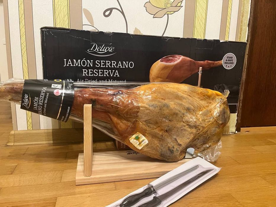 Хамон Серрано Ресерва 12 місяців (Jamon Serrano Reserva 12 months)